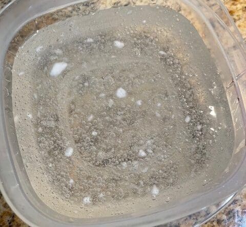 the tylose/water formed glue put in container